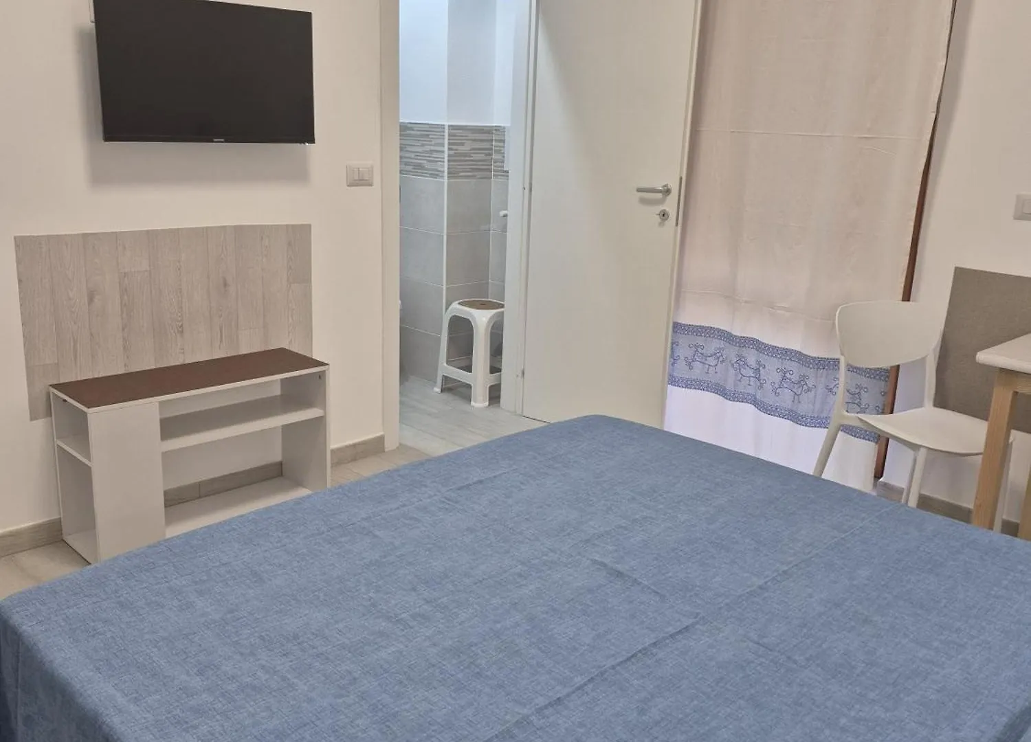 Beach Rooms 2 Self Check-In Alghero